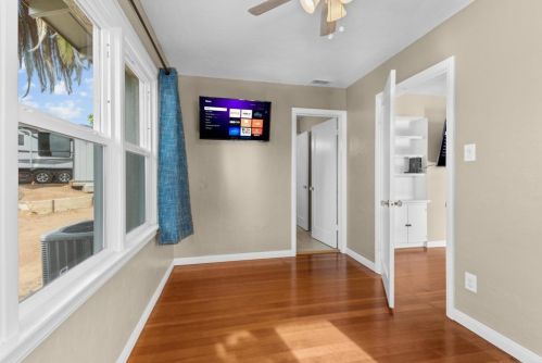 1012 Torole Cir, Vista CA  92084-6308 exterior