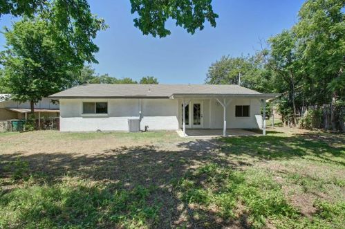 121 Sheffield Dr, Cedar Hill TX 75104-2709 exterior