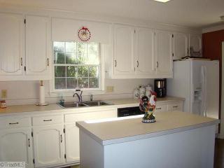 815 Viewmont Dr, Asheboro, NC 27205-4180