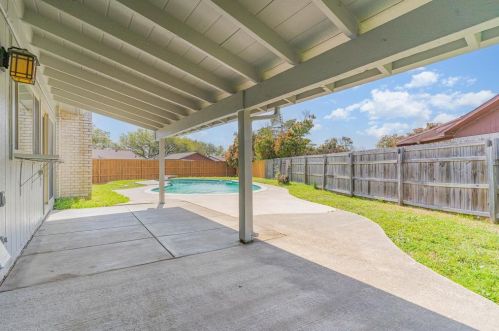 3130 Barton Rd, Carrollton TX 75007-3501 exterior