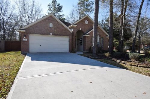 31 Rolling Ridge Ct, Conroe TX  77385-3695 exterior