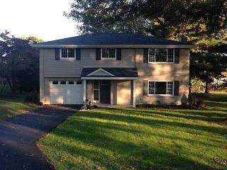 373 Chaucer Dr, North Huntingdon, PA 15642-4605