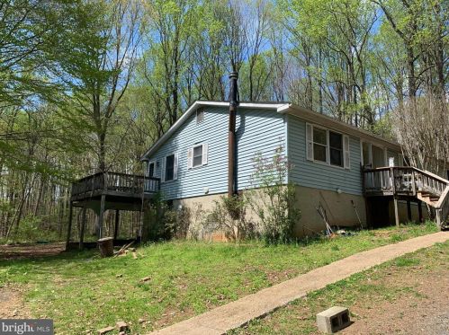 6420 Carters Run Rd, Marshall, VA 20115-2024