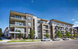 5050 Capitol Ave, Dallas TX  75206-6935 exterior