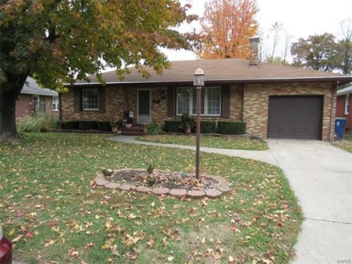 3860 Claremont St, Alton, IL 62002-3135
