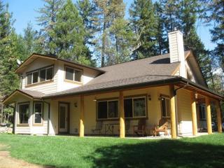 785 Crow Rd, Merlin, OR 97532-9719