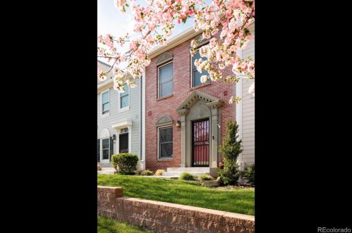 5807 9th Ave, Denver, CO 80220-4569