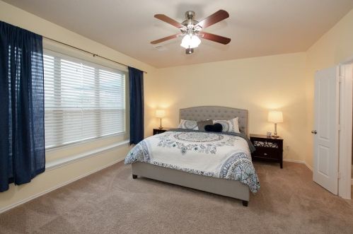 5302 Jay Thrush Dr, Richmond TX 77407-4011 exterior