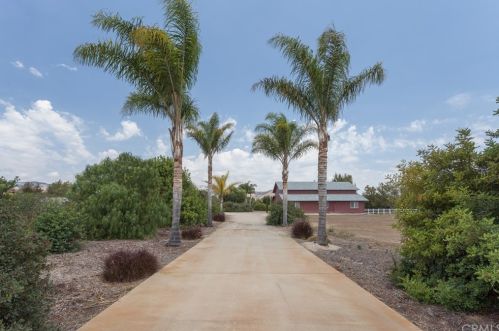 6380 Edna Rd, San Luis Obispo, CA 93401-7905