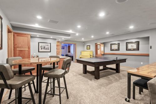 2332 Fieldstone Curv, Saint Paul MN  55129-6218 exterior