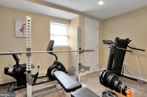 60 Baugher Dr, Hanover PA 17331-4004 exterior