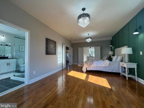 6805 11 St, Philadelphia PA 19147-1244 exterior