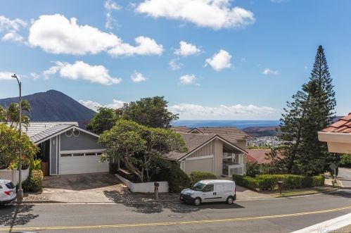 1008 Kaluanui Rd, Honolulu HI  96825-1323 exterior