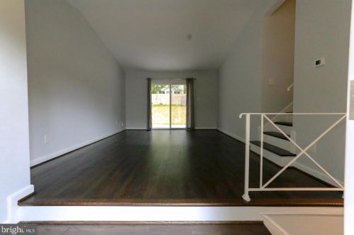 501 Waterford Rd, Silver Spring, MD 20901-2742