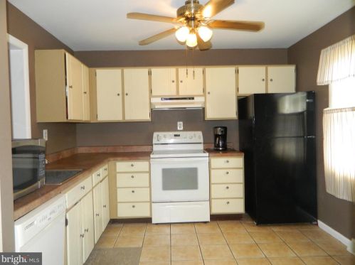 159 Farm Rd, Aberdeen, MD 21001-1915