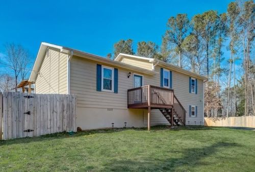 387 Pine Acres Dr, Holly Springs, GA 30115-4105