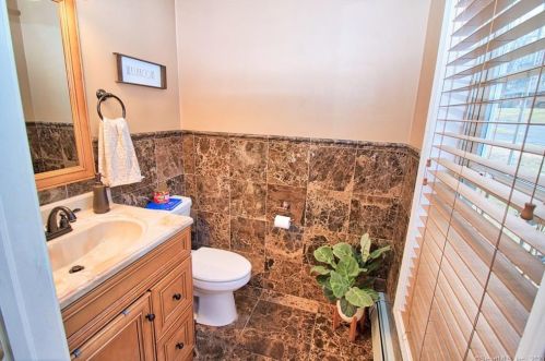 29 Boston St, Torrington CT  06790-4024 exterior