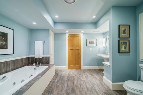 2858 Hl Dr, Atlanta GA  30305-3422 exterior