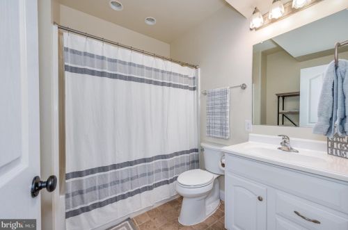487 Vixen Ln, Gerrardstown WV  25420-4459 exterior