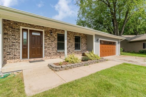 654 Eunice Cv, Somonauk, IL 60552-9669