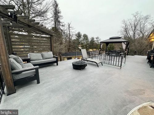 2304 Cloverdale Dr, Fallston MD  21047-1618 exterior