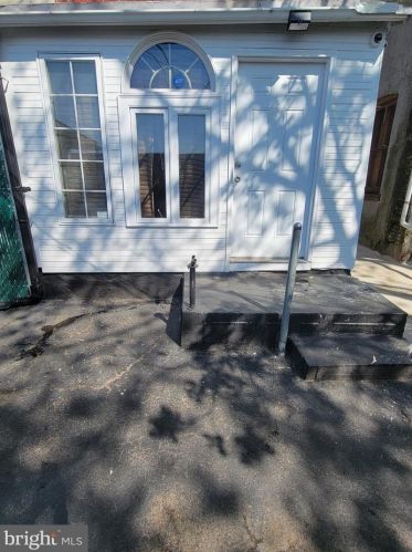 703 State St, Trenton NJ 08609-2008 exterior