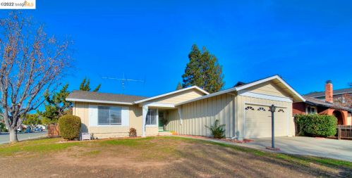 410 Hanover St, Livermore, CA 94551-1846