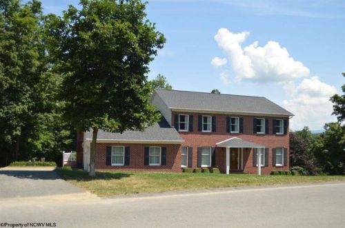 3026 Greystone Dr, Morgantown, WV 26508-8600