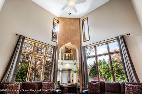 5 Country Ct, Plumsted Township, NJ 08533-2742