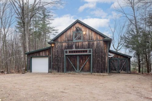 55 Baer Rd, Portsmouth, NH 03869-5902