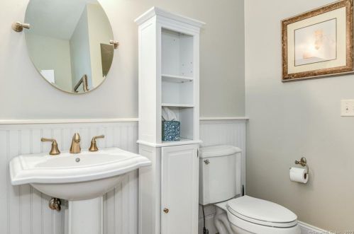 25 Historic Dr, Upper Stepney CT  06468-3207 exterior