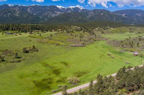 8336 Old San Isabel Rd, Greenwood CO 81069-8605 exterior