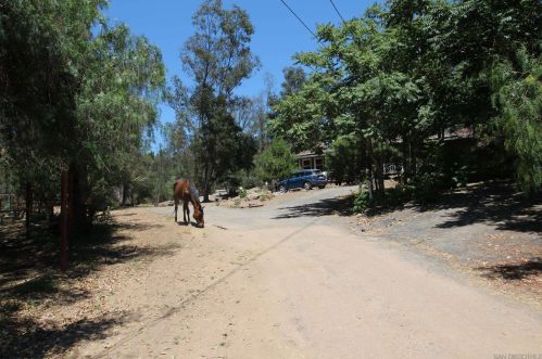 27861 Valley Center Rd, Valley Center, CA 92082-6545