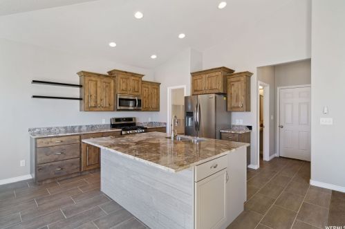 1217 Hillshire Dr, Payson, UT 84655-5525
