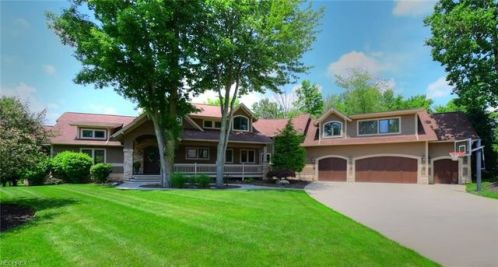 530 Bristol Dr, Aurora, OH 44202-8589