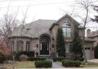 984 Ash St, Northfield, IL 60093-2404