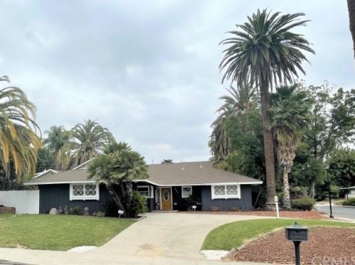 5531 Carson Rd, Riverside, CA 92506-3202