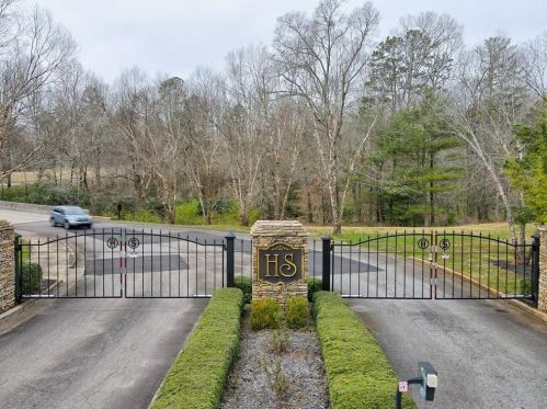 289 Shoals Way, Clarkesville, GA 30523-5744