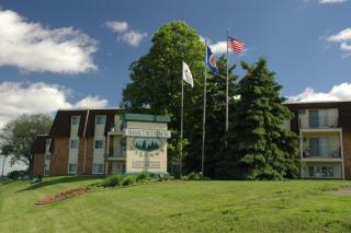 7899 University Ave, Minneapolis MN  55432-2652 exterior