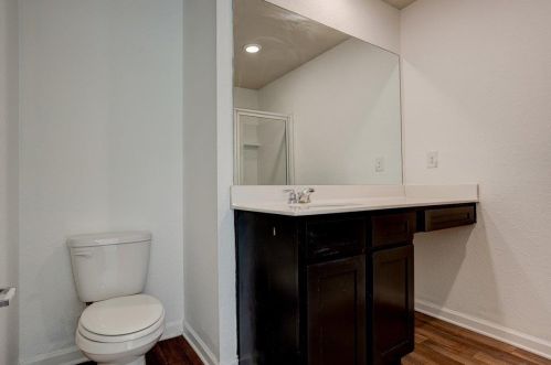 909 Highwood Dr, Atlanta GA  30344-2500 exterior