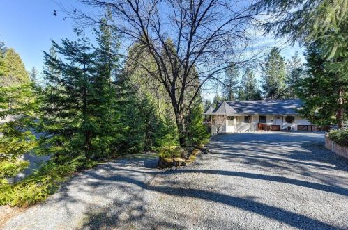 6219 Green Leaf Ln, Michigan Bluff, CA 95631-9617