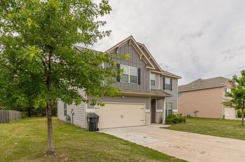 155 Silver Willow Walk, Porterdale, GA 30016-0311