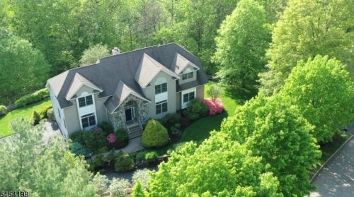 33 Roc Etam Rd, Dover NJ  07869-2427 exterior