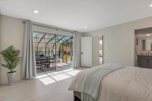 1741 Linnet Ln, Sunnyvale CA  94087-4832 exterior