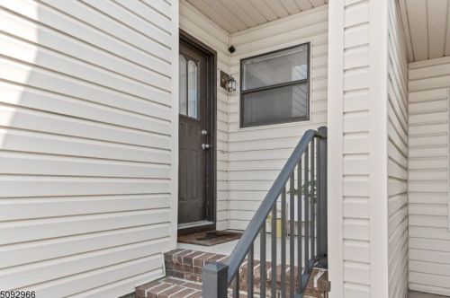 426 Willow Ct, Flemington, NJ 08822-3132