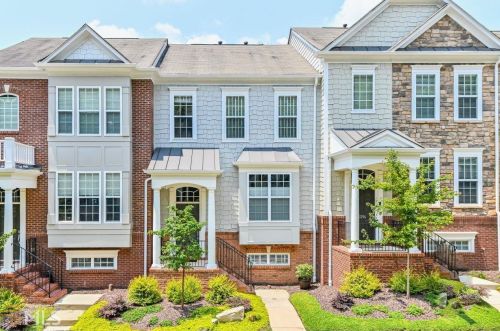 2294 Limehurst Dr, Atlanta, GA 30319-5726