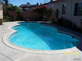 1208 Citron Ln, Anaheim, CA 92801-2325