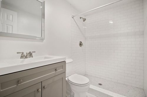 1678 Bridgeport Dr, Atlanta GA  30318-3332 exterior