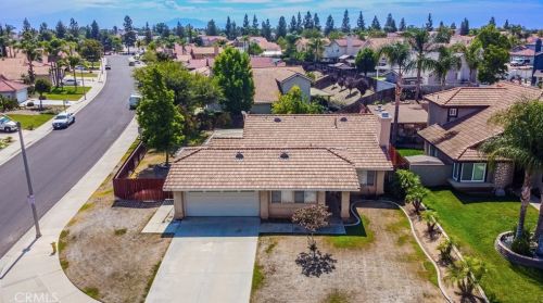 9214 Middlefield Dr, Riverside, CA 92508-6261