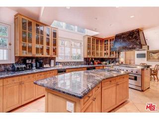 930 Stone Canyon Rd, Los Angeles CA  90077-2914 exterior